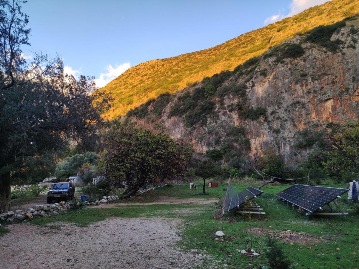 Gjipe Eco Campground Vuno Eksteriør bilde